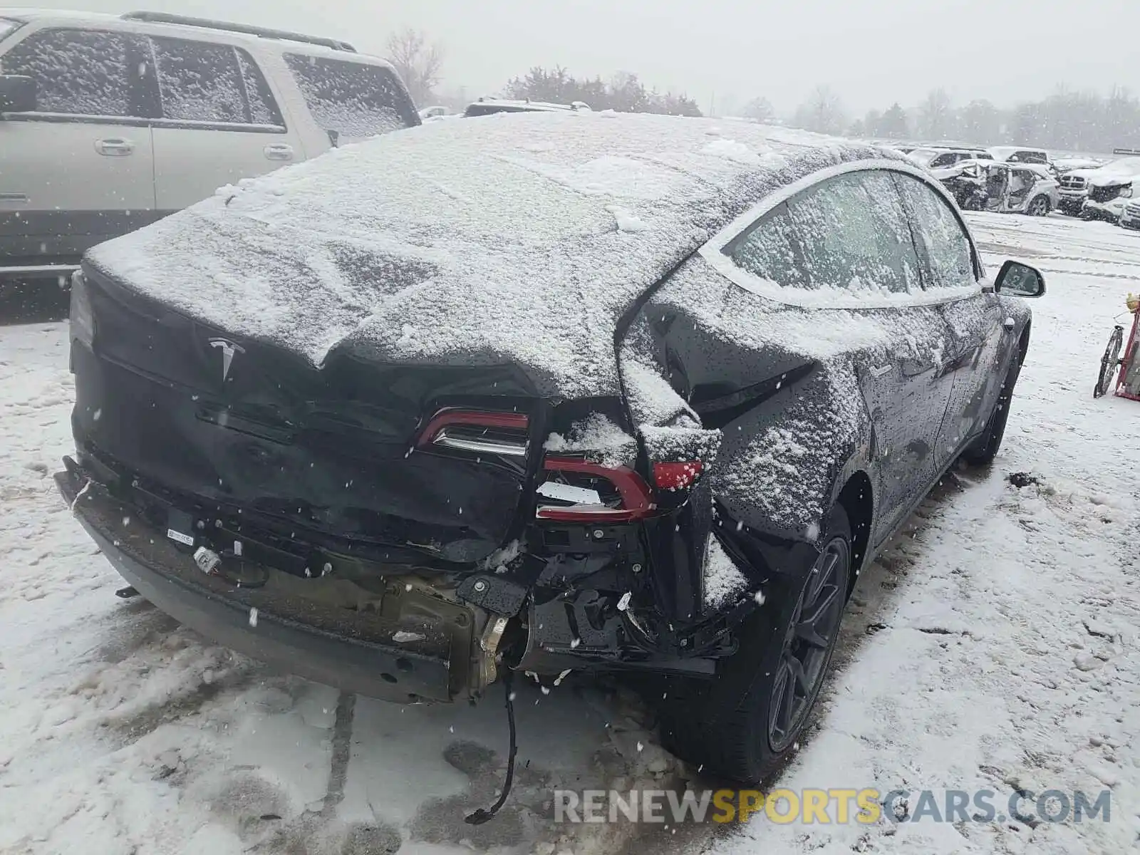 4 Photograph of a damaged car 5YJ3E1EA2KF305171 TESLA MODEL 3 2019
