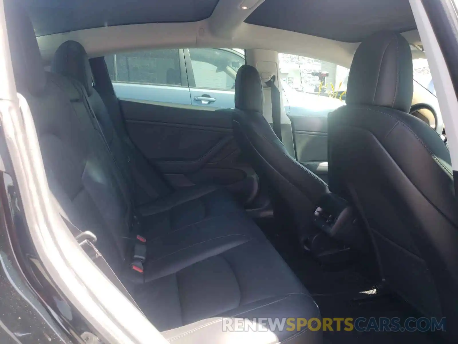 6 Photograph of a damaged car 5YJ3E1EA2KF305400 TESLA MODEL 3 2019