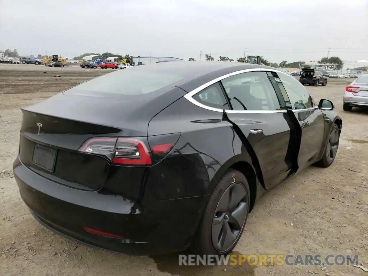 4 Фотография поврежденного автомобиля 5YJ3E1EA2KF305509 TESLA MODEL 3 2019