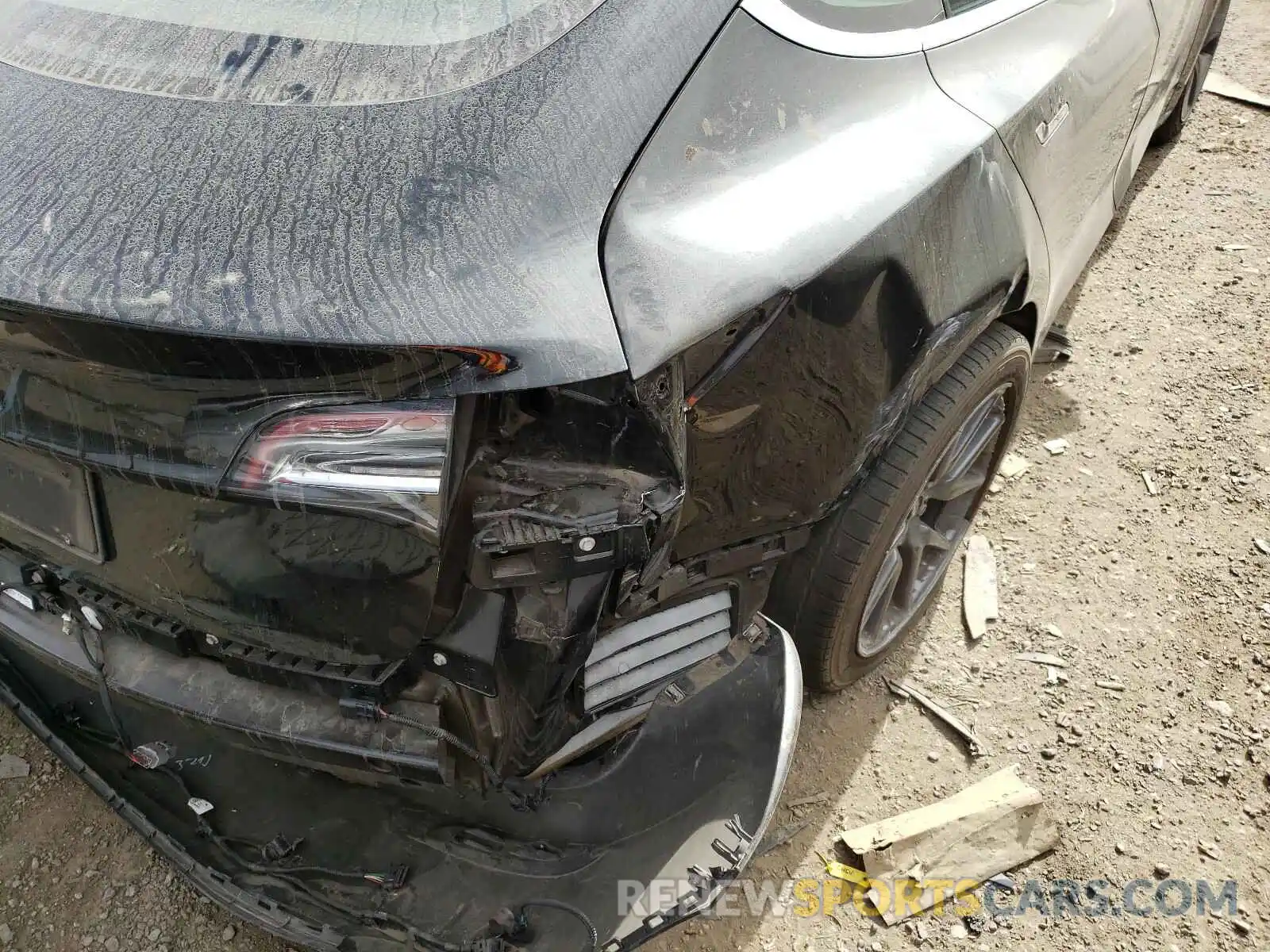 9 Photograph of a damaged car 5YJ3E1EA2KF305803 TESLA MODEL 3 2019