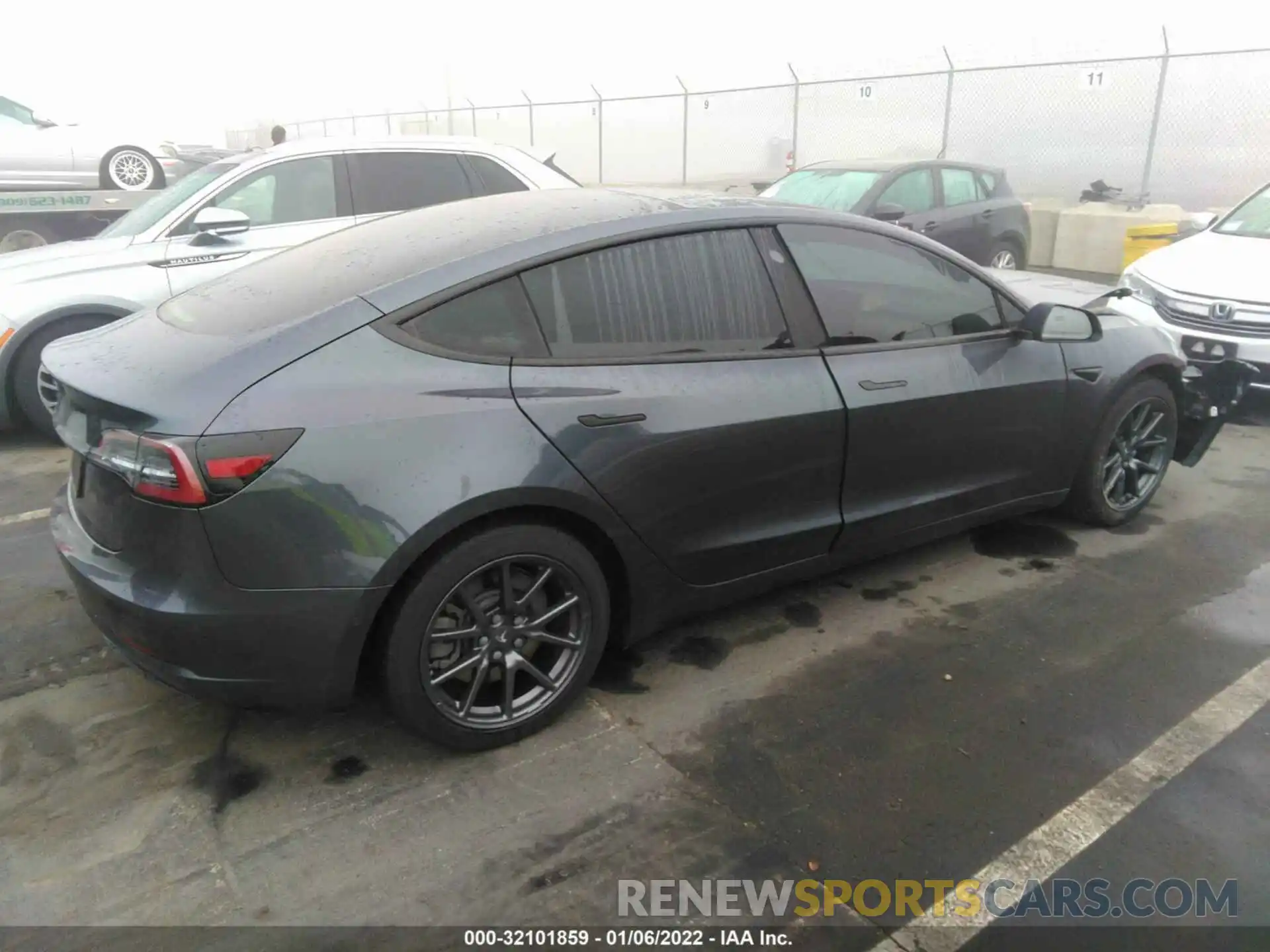 4 Фотография поврежденного автомобиля 5YJ3E1EA2KF308295 TESLA MODEL 3 2019