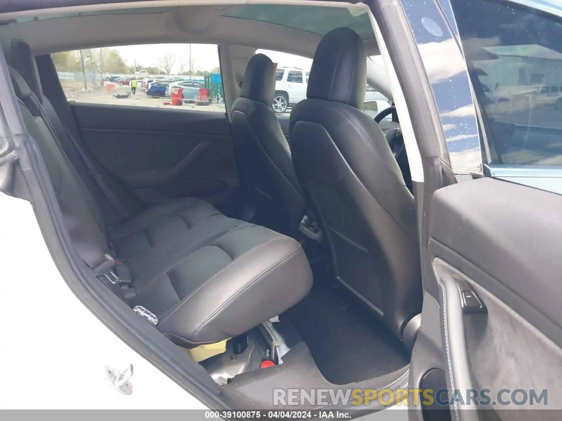 8 Photograph of a damaged car 5YJ3E1EA2KF309799 TESLA MODEL 3 2019