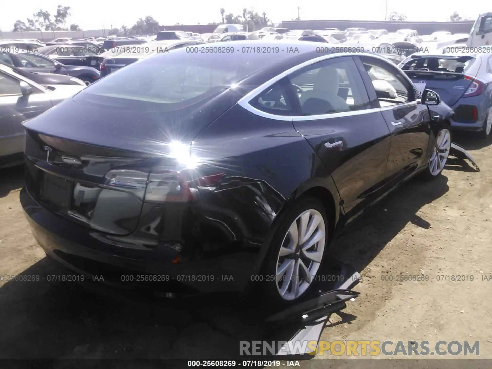 4 Фотография поврежденного автомобиля 5YJ3E1EA2KF312587 TESLA MODEL 3 2019