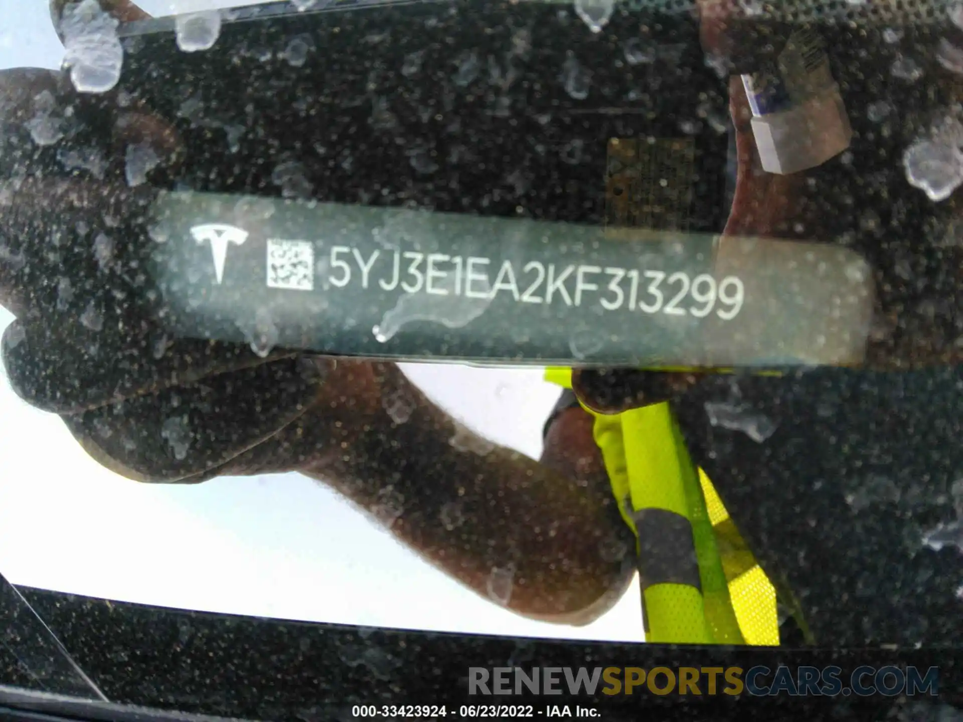 9 Photograph of a damaged car 5YJ3E1EA2KF313299 TESLA MODEL 3 2019