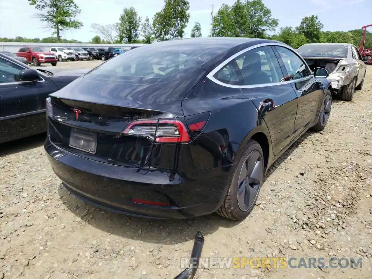 4 Фотография поврежденного автомобиля 5YJ3E1EA2KF313464 TESLA MODEL 3 2019