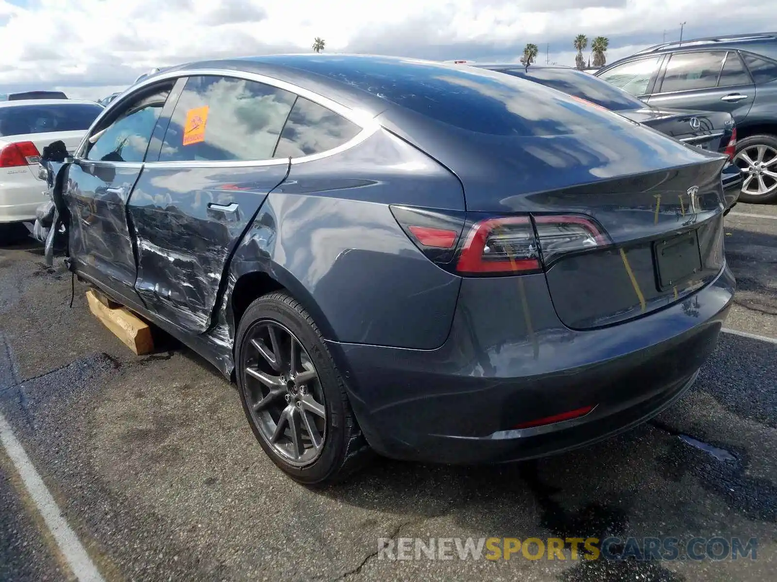 3 Photograph of a damaged car 5YJ3E1EA2KF313660 TESLA MODEL 3 2019