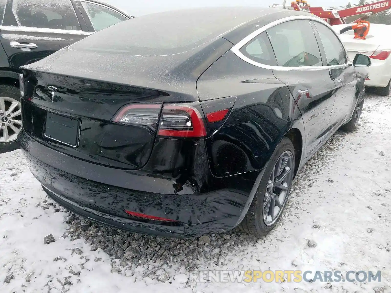 4 Фотография поврежденного автомобиля 5YJ3E1EA2KF322195 TESLA MODEL 3 2019