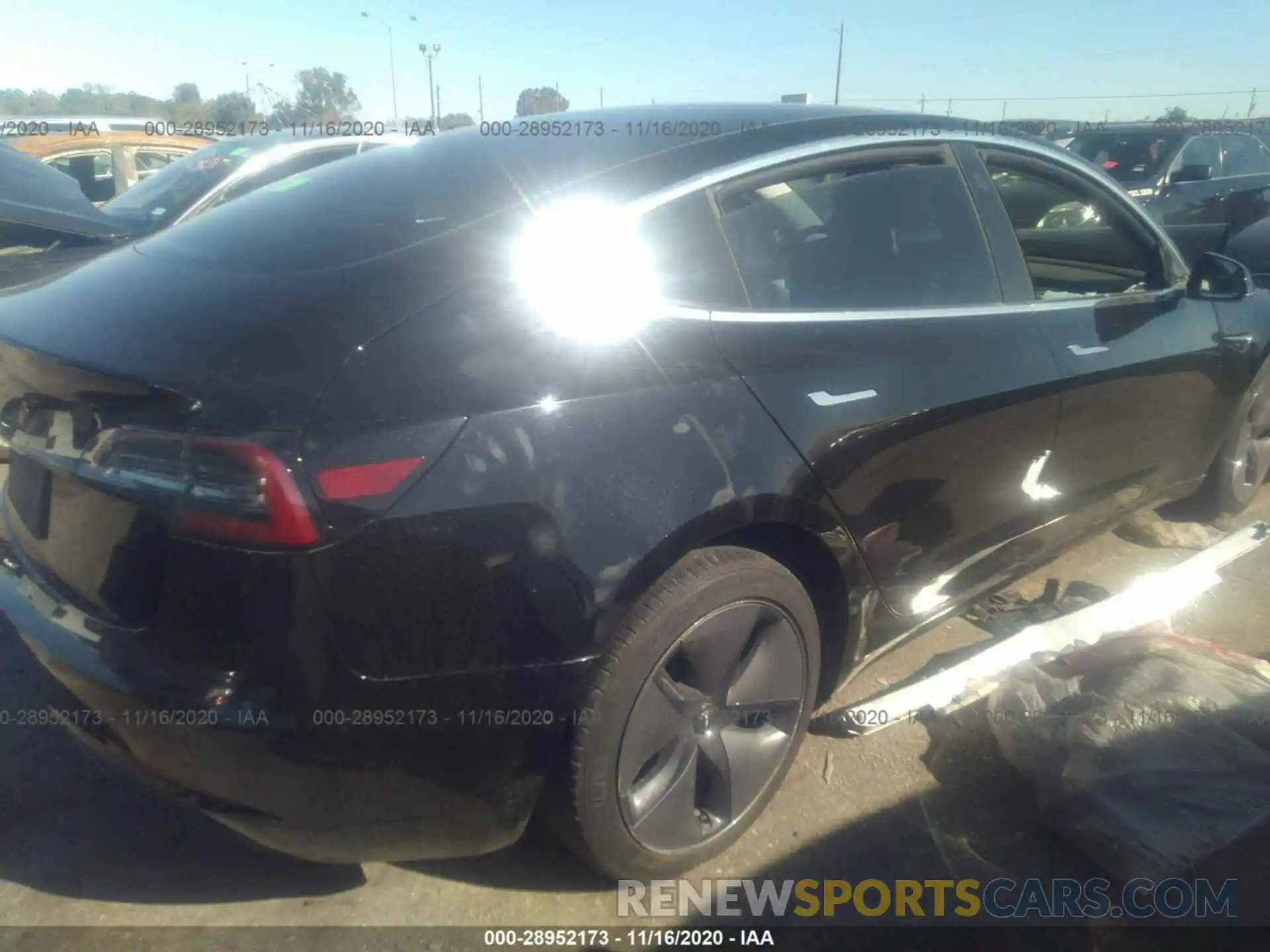 4 Photograph of a damaged car 5YJ3E1EA2KF331513 TESLA MODEL 3 2019