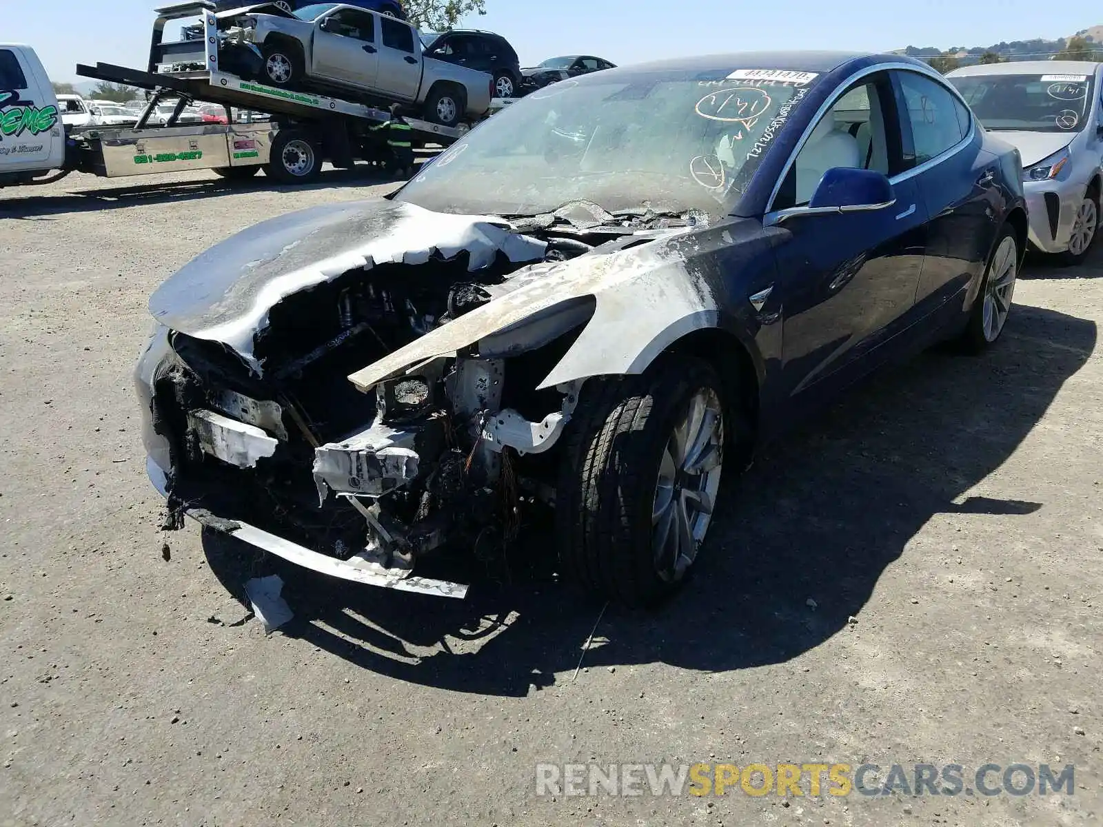 2 Фотография поврежденного автомобиля 5YJ3E1EA2KF332838 TESLA MODEL 3 2019