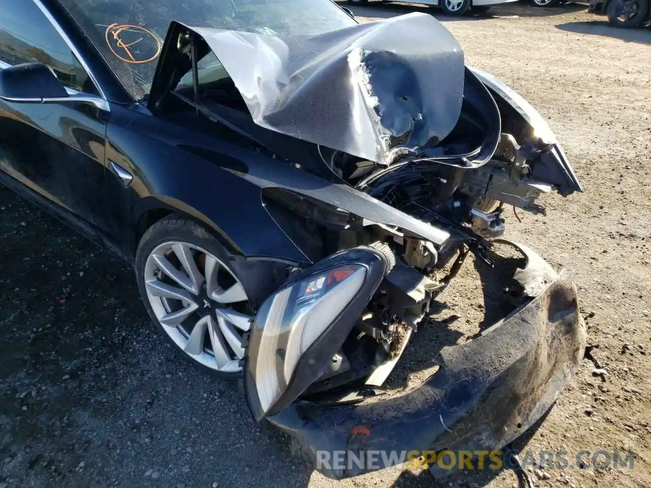 9 Photograph of a damaged car 5YJ3E1EA2KF357450 TESLA MODEL 3 2019