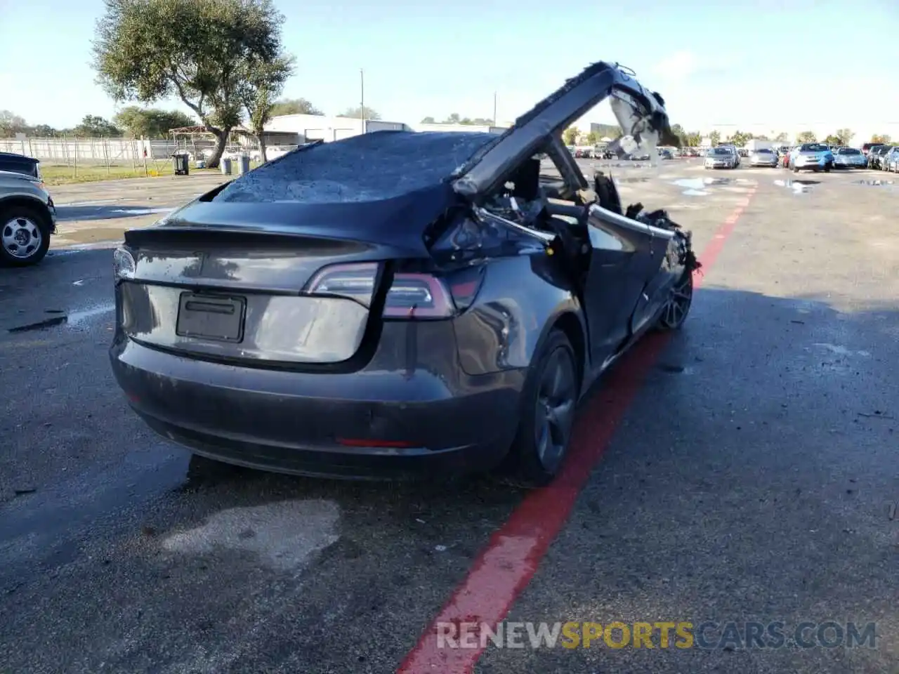 4 Photograph of a damaged car 5YJ3E1EA2KF400281 TESLA MODEL 3 2019