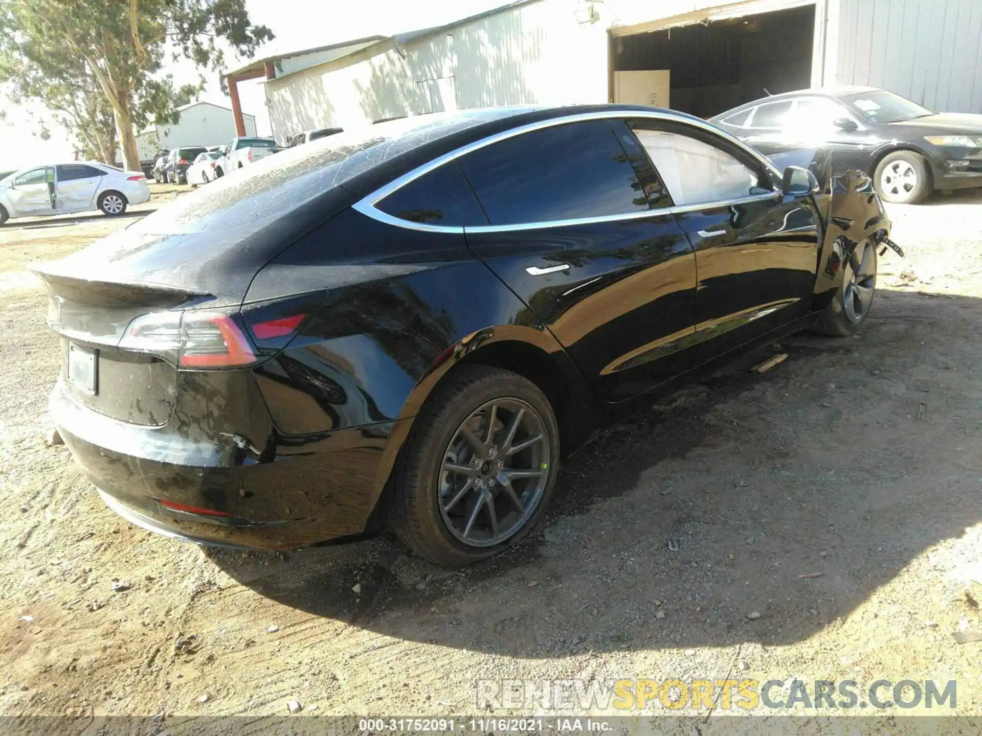 4 Фотография поврежденного автомобиля 5YJ3E1EA2KF410275 TESLA MODEL 3 2019