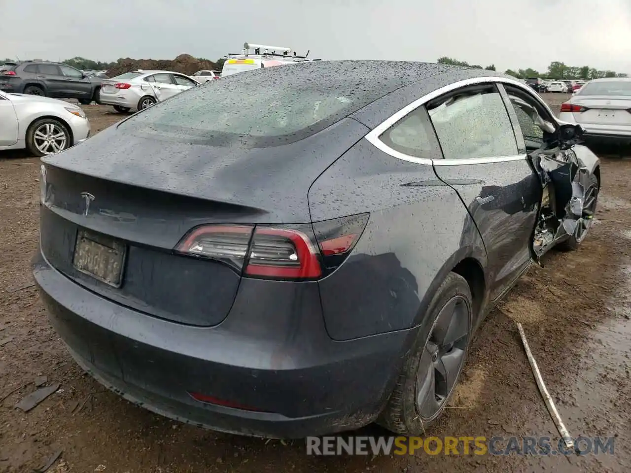 4 Фотография поврежденного автомобиля 5YJ3E1EA2KF435404 TESLA MODEL 3 2019