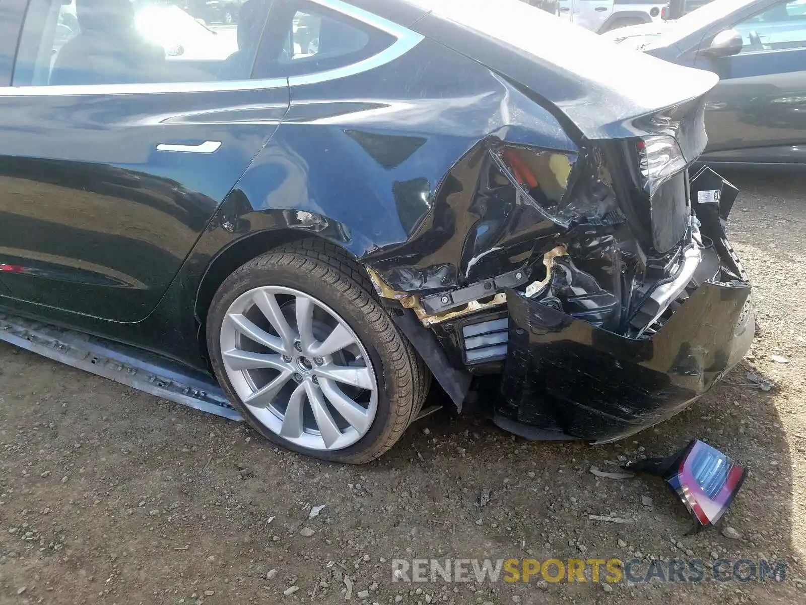 9 Photograph of a damaged car 5YJ3E1EA2KF447262 TESLA MODEL 3 2019