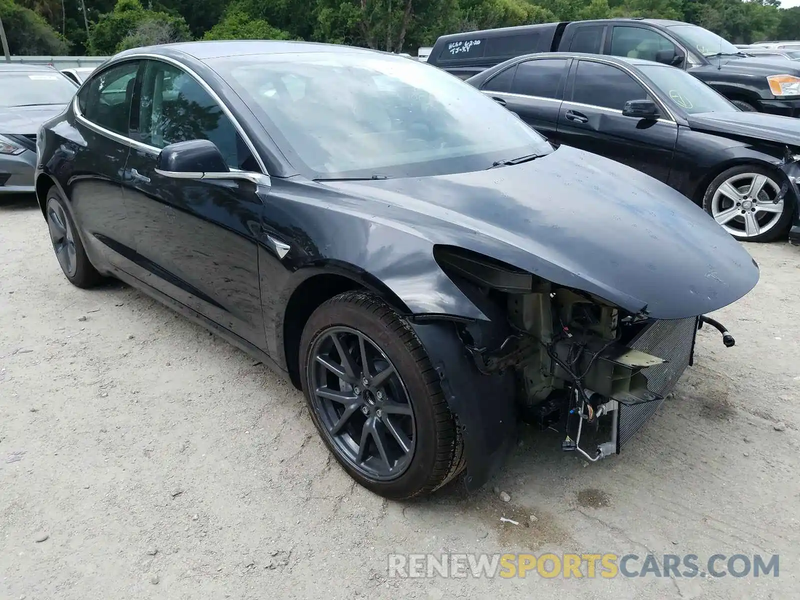 1 Photograph of a damaged car 5YJ3E1EA2KF484506 TESLA MODEL 3 2019