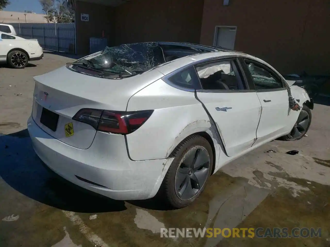 4 Photograph of a damaged car 5YJ3E1EA2KF485266 TESLA MODEL 3 2019