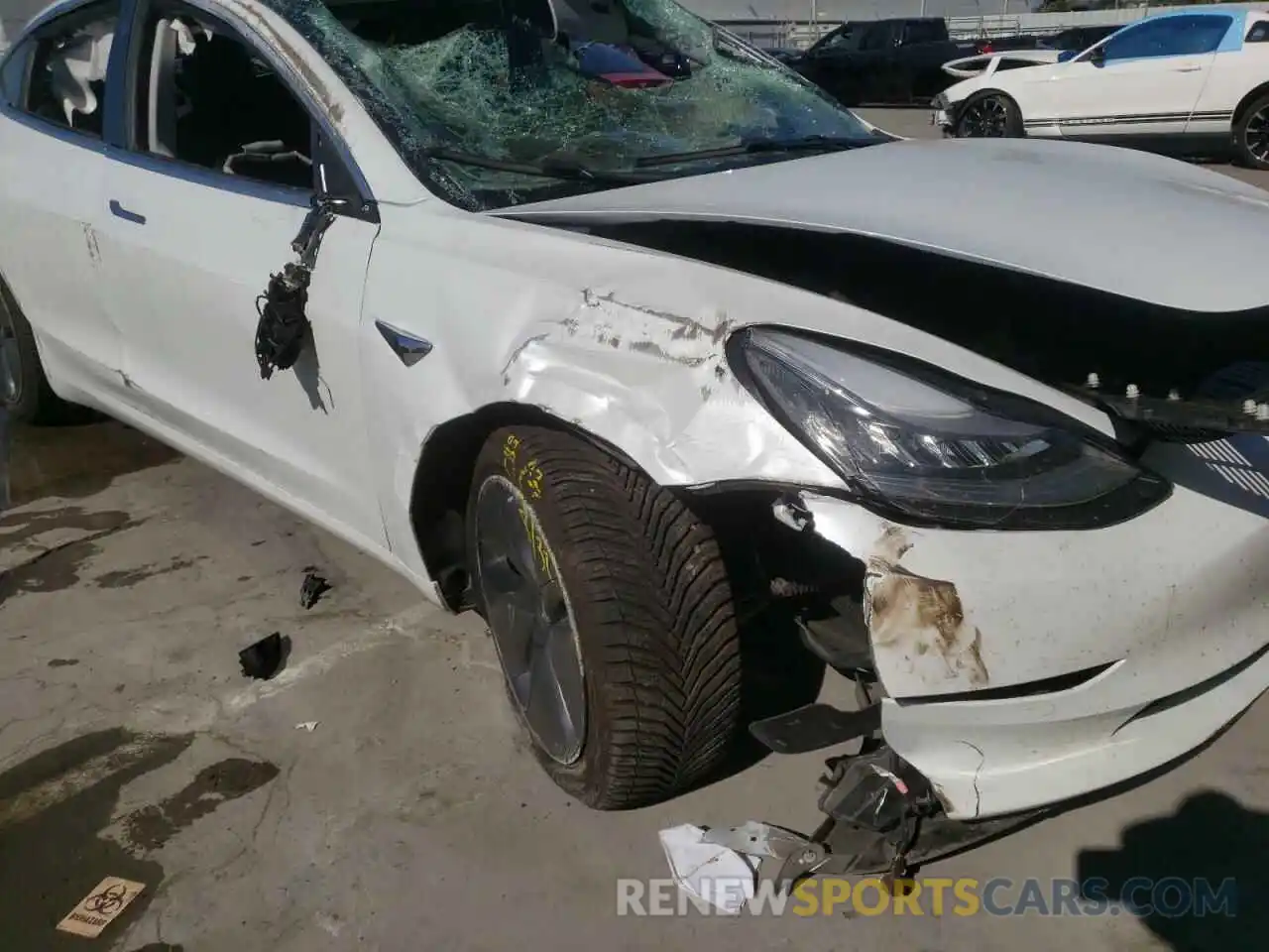 9 Photograph of a damaged car 5YJ3E1EA2KF485266 TESLA MODEL 3 2019