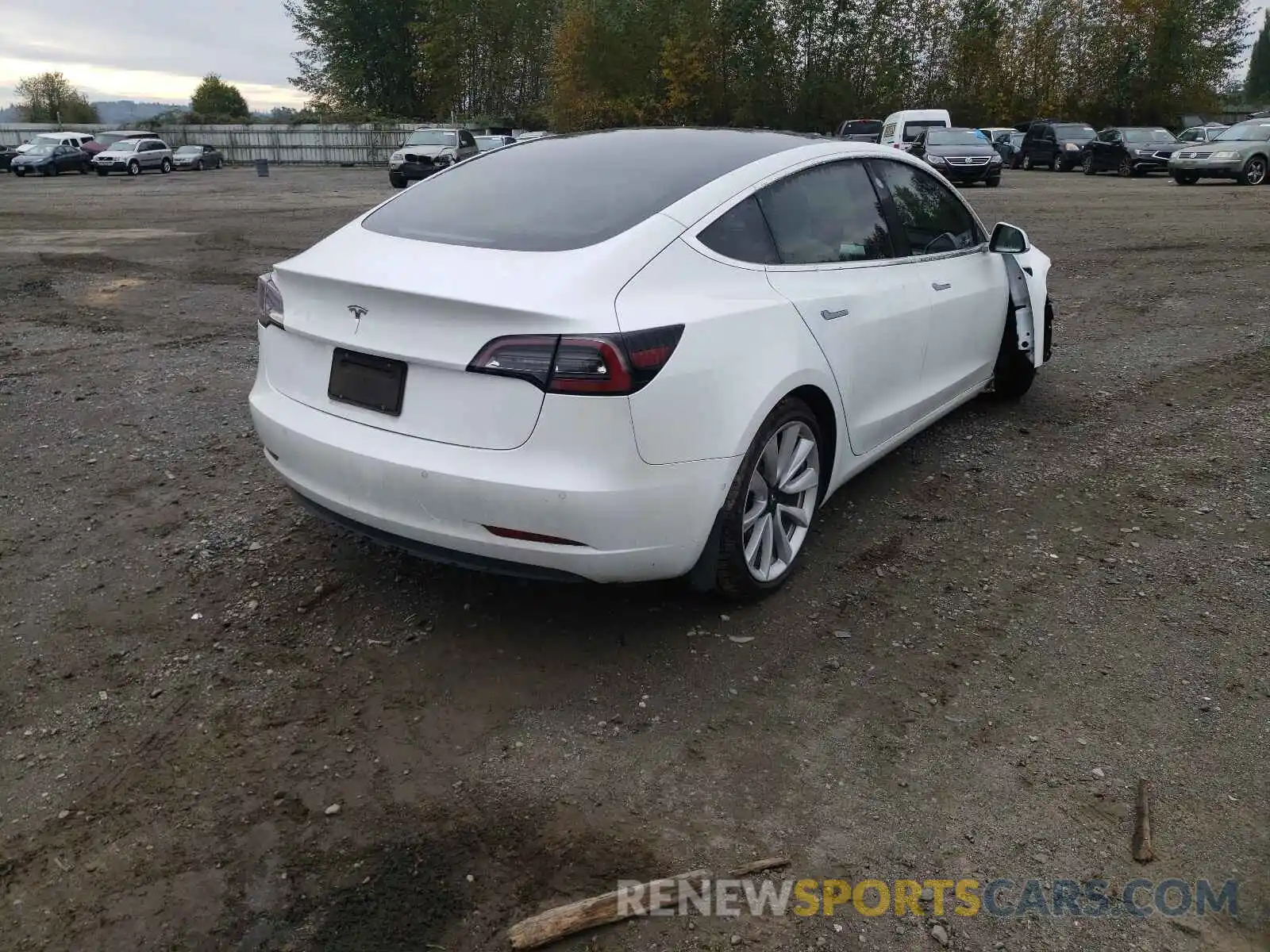 4 Фотография поврежденного автомобиля 5YJ3E1EA2KF509842 TESLA MODEL 3 2019