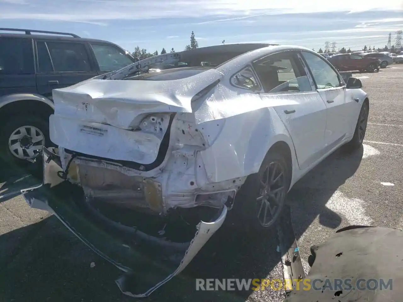 4 Photograph of a damaged car 5YJ3E1EA3KF208402 TESLA MODEL 3 2019