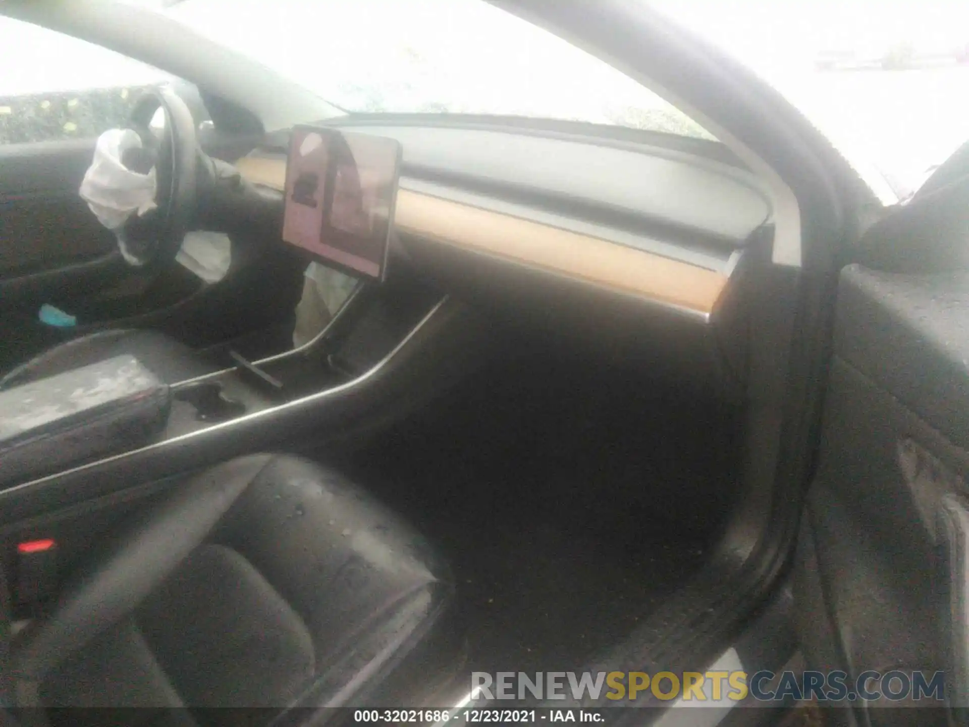 5 Photograph of a damaged car 5YJ3E1EA3KF300898 TESLA MODEL 3 2019