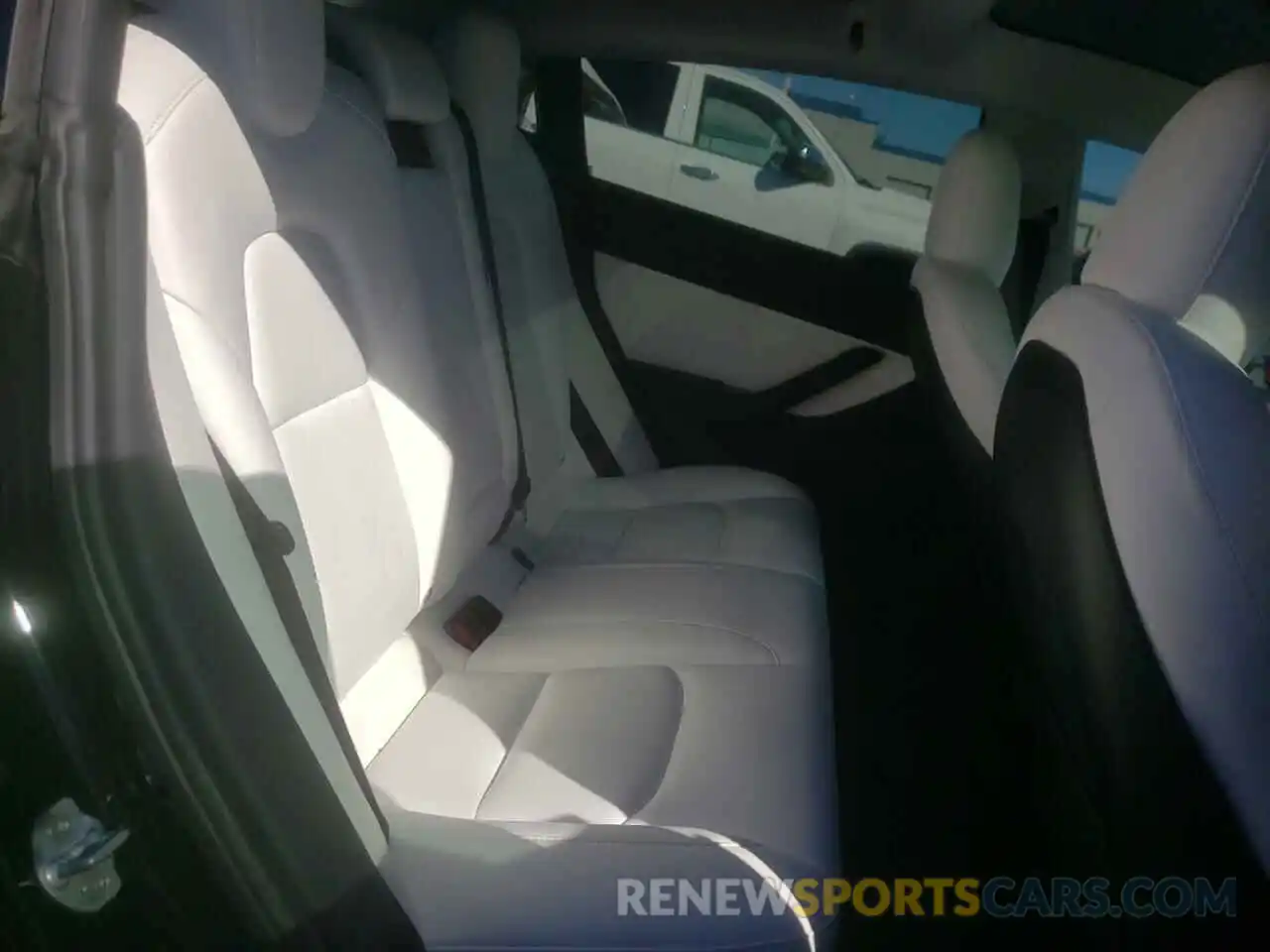 6 Photograph of a damaged car 5YJ3E1EA3KF302229 TESLA MODEL 3 2019