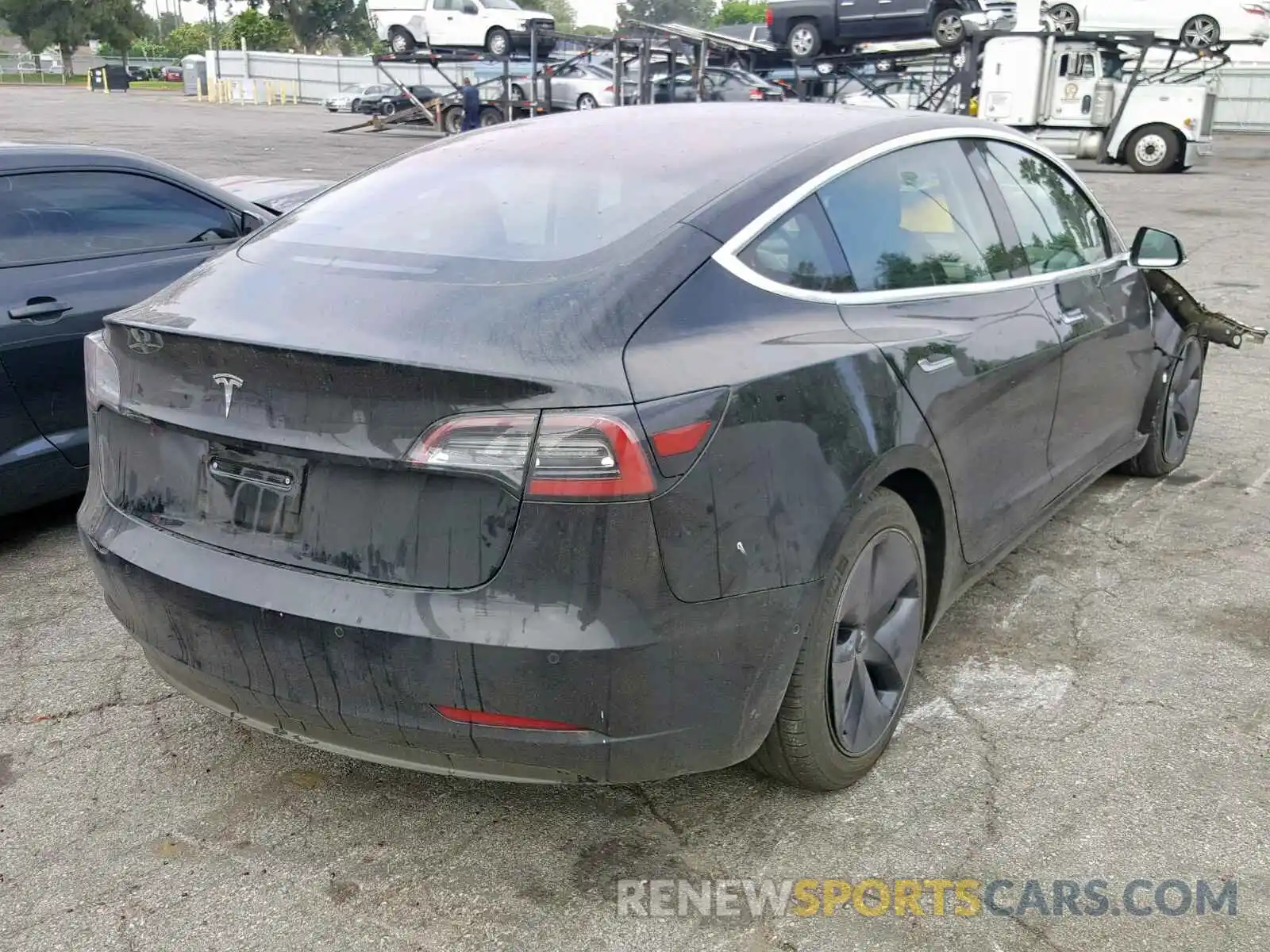 4 Фотография поврежденного автомобиля 5YJ3E1EA3KF305714 TESLA MODEL 3 2019