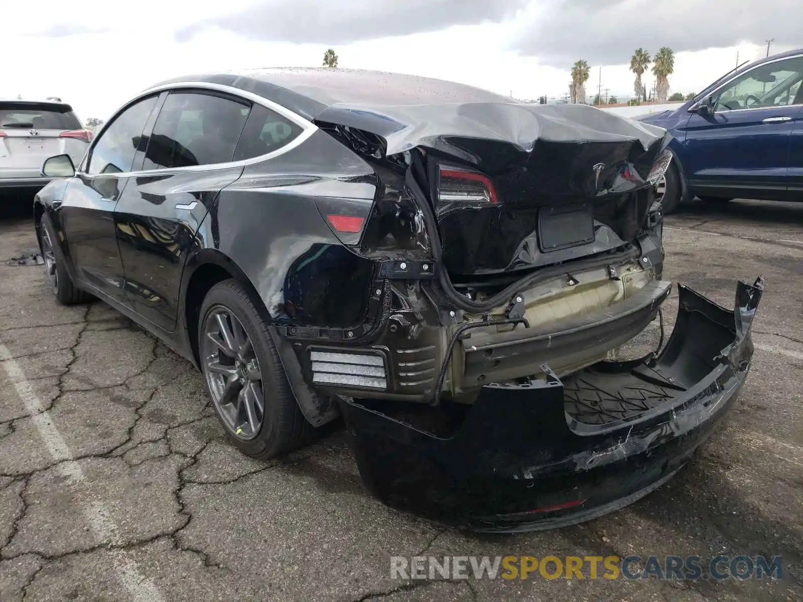 3 Photograph of a damaged car 5YJ3E1EA3KF306006 TESLA MODEL 3 2019