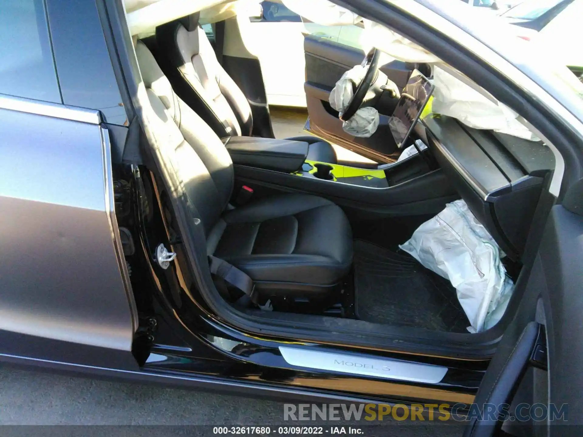 5 Photograph of a damaged car 5YJ3E1EA3KF306796 TESLA MODEL 3 2019