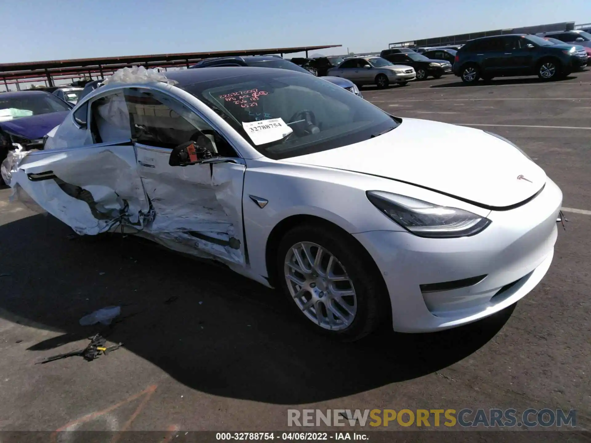 1 Фотография поврежденного автомобиля 5YJ3E1EA3KF326529 TESLA MODEL 3 2019