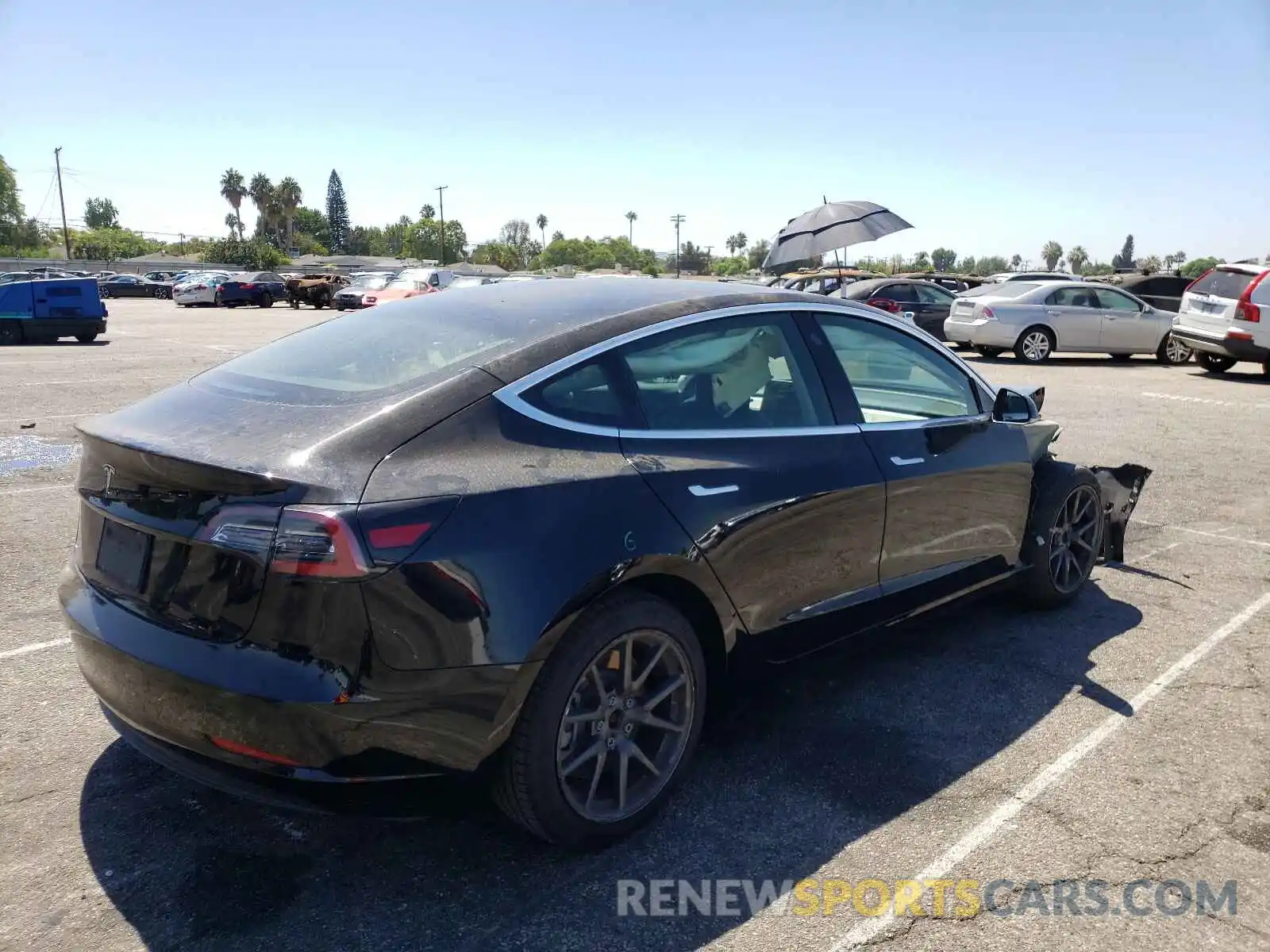 4 Photograph of a damaged car 5YJ3E1EA3KF345534 TESLA MODEL 3 2019