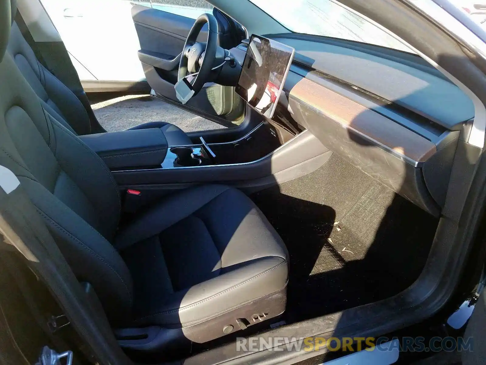 5 Photograph of a damaged car 5YJ3E1EA3KF394622 TESLA MODEL 3 2019