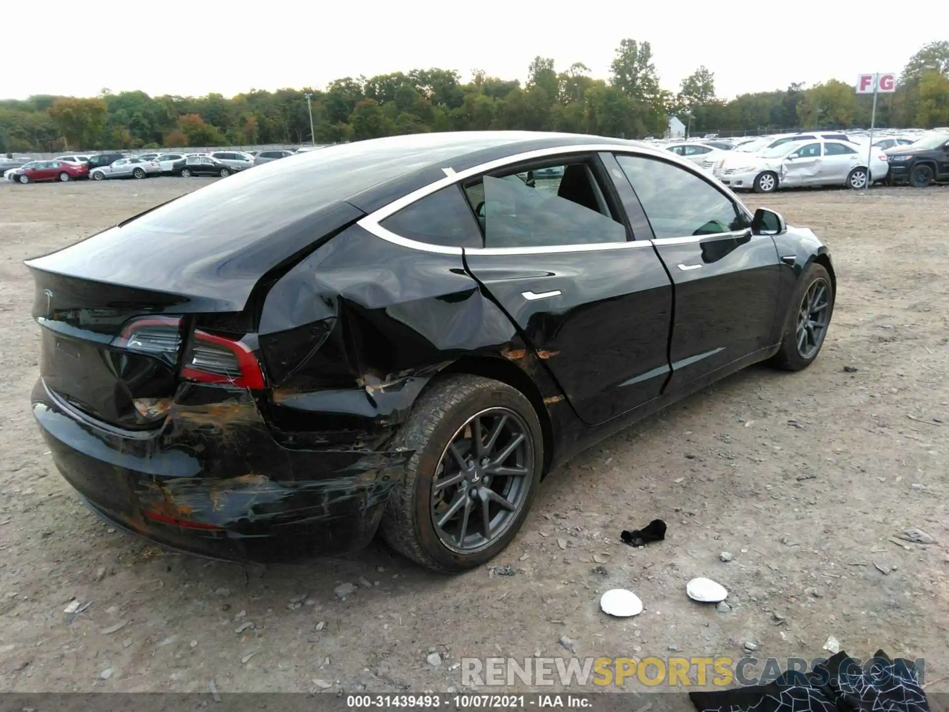 4 Photograph of a damaged car 5YJ3E1EA3KF410432 TESLA MODEL 3 2019