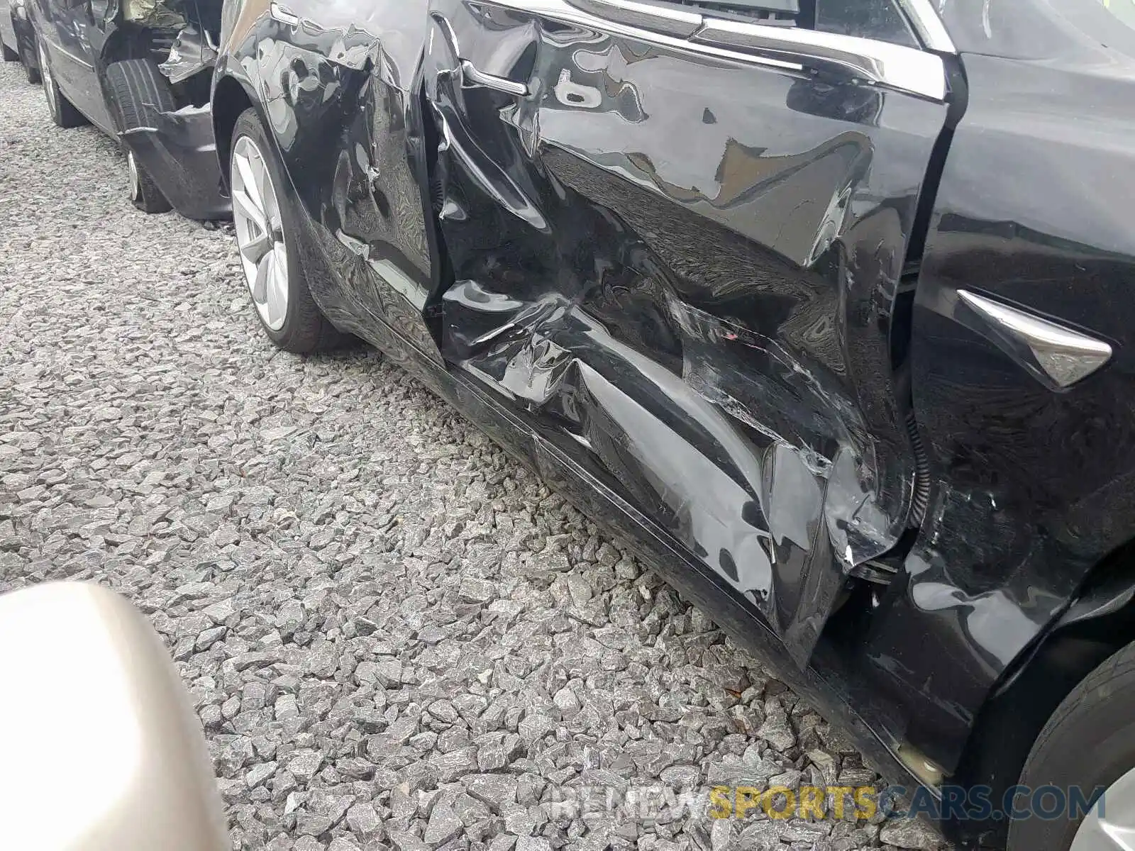 9 Photograph of a damaged car 5YJ3E1EA3KF414528 TESLA MODEL 3 2019