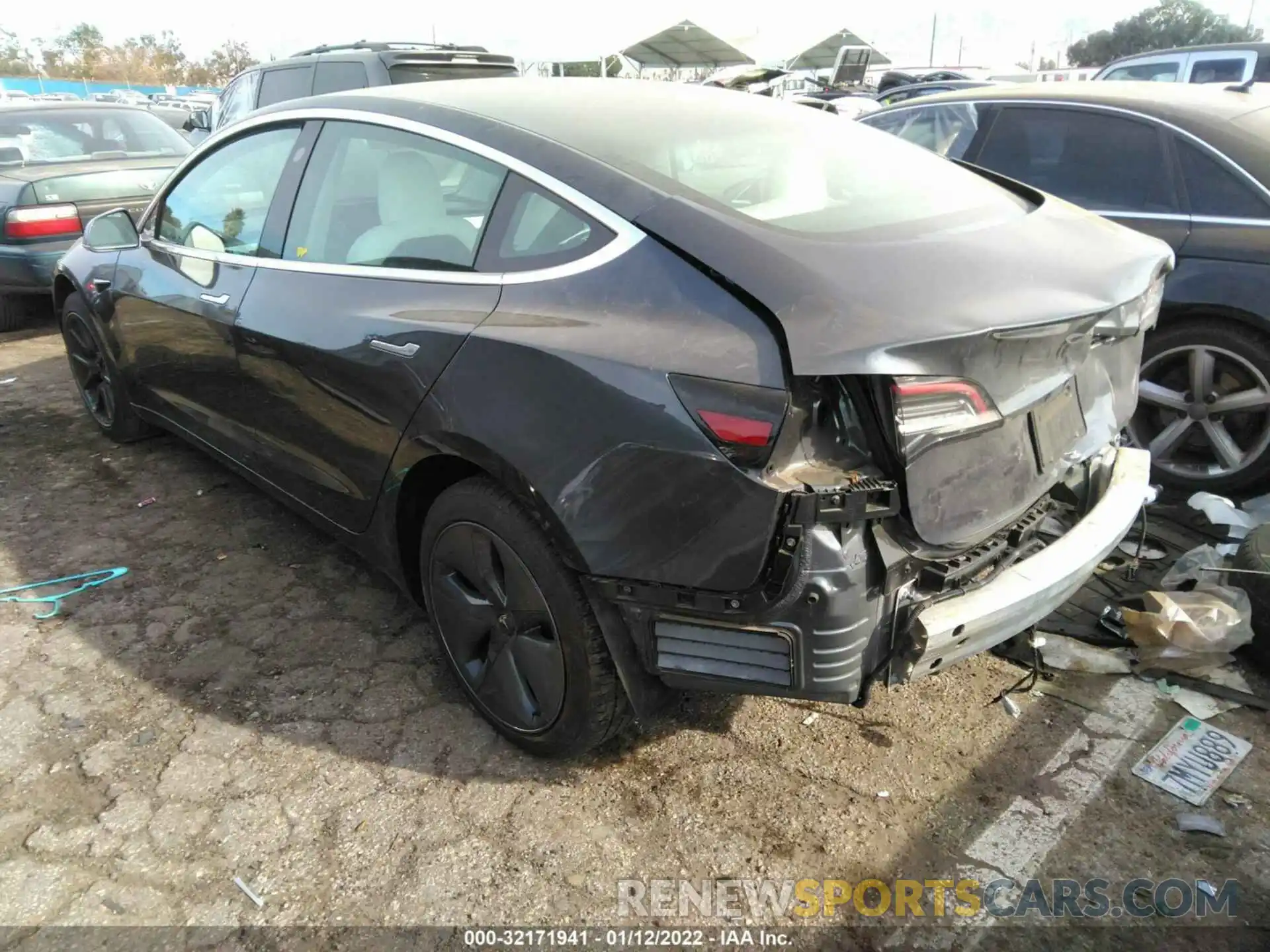 3 Photograph of a damaged car 5YJ3E1EA3KF431572 TESLA MODEL 3 2019