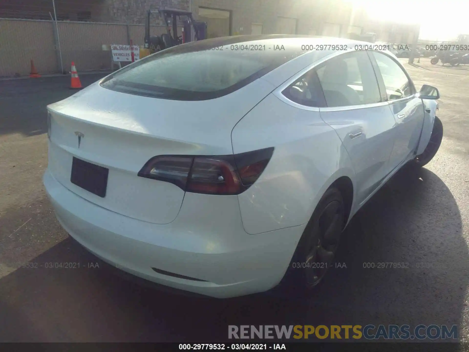 4 Photograph of a damaged car 5YJ3E1EA3KF431863 TESLA MODEL 3 2019