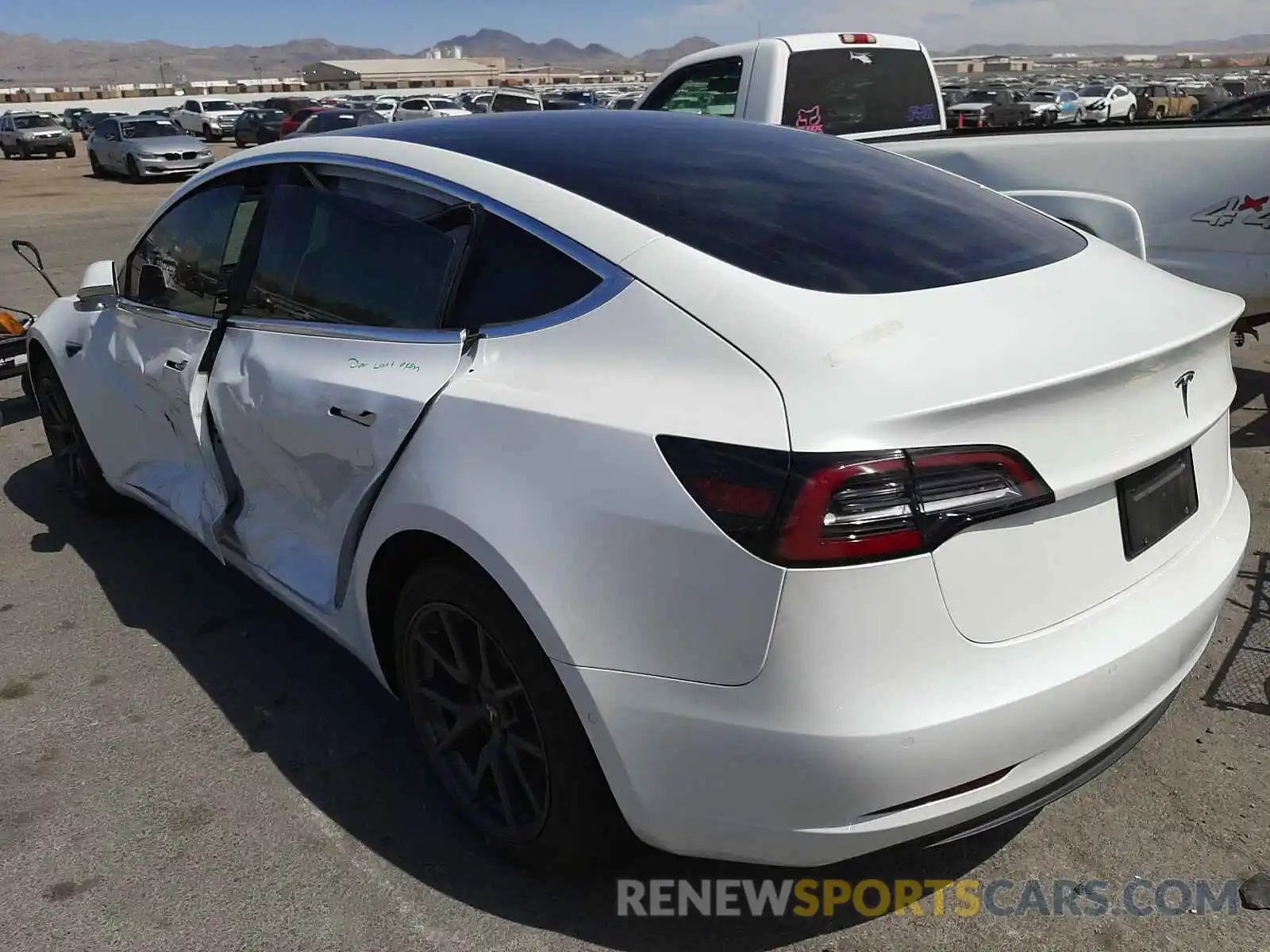 3 Photograph of a damaged car 5YJ3E1EA3KF466872 TESLA MODEL 3 2019