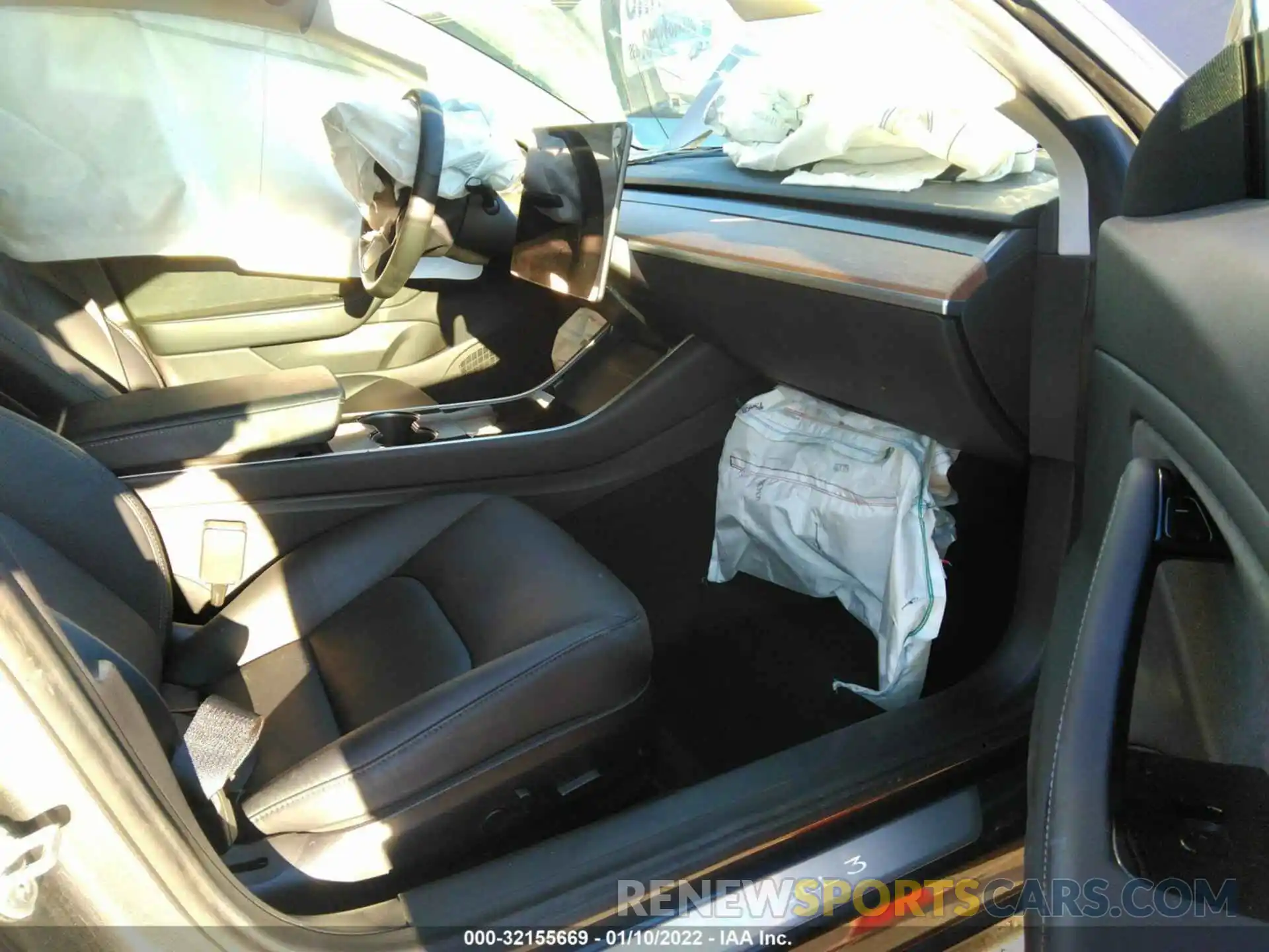 5 Photograph of a damaged car 5YJ3E1EA3KF475975 TESLA MODEL 3 2019