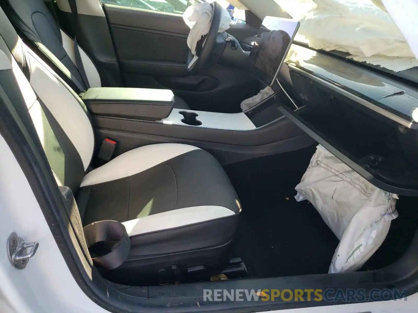 5 Photograph of a damaged car 5YJ3E1EA3KF482876 TESLA MODEL 3 2019