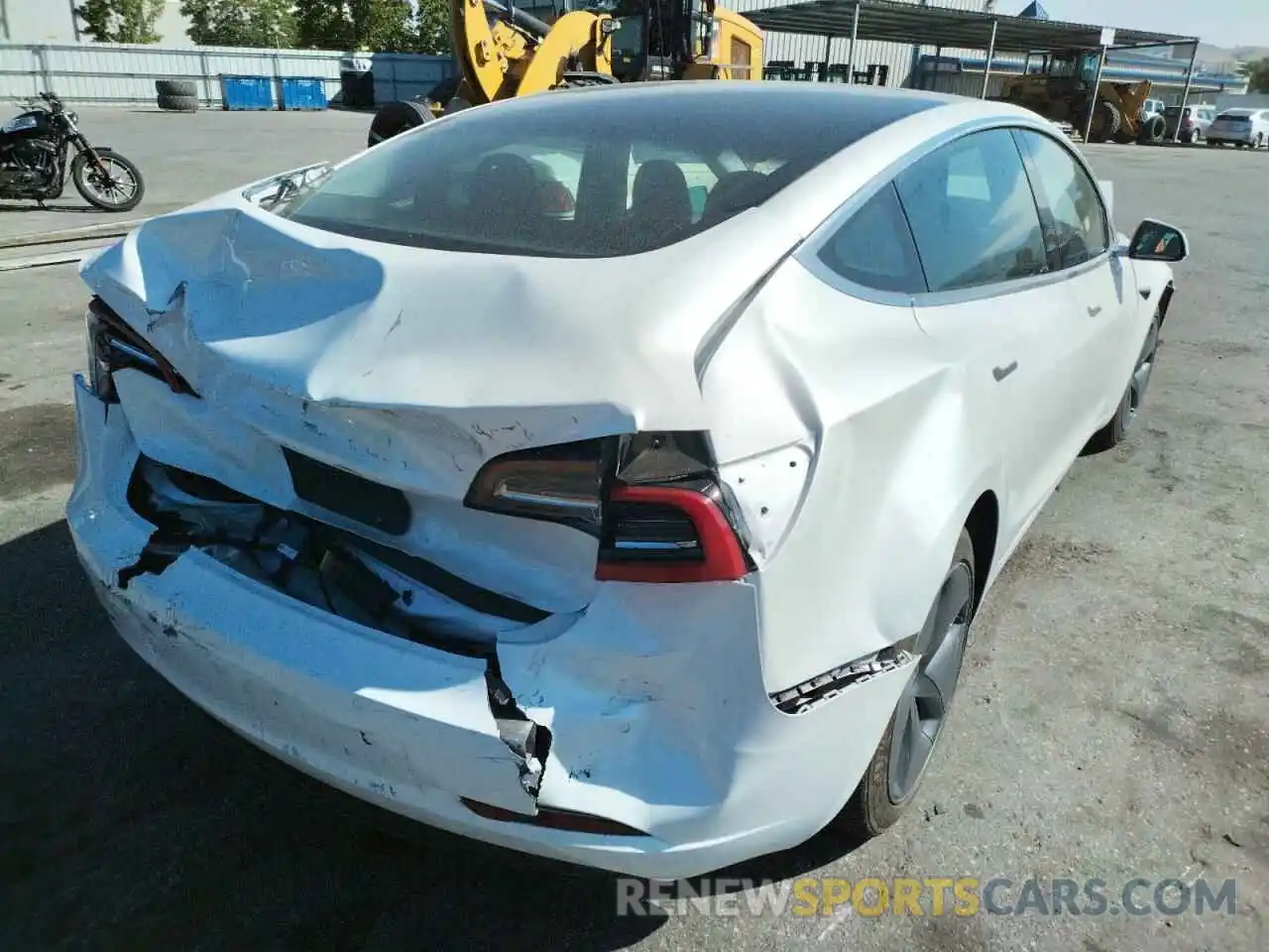 4 Photograph of a damaged car 5YJ3E1EA3KF483414 TESLA MODEL 3 2019