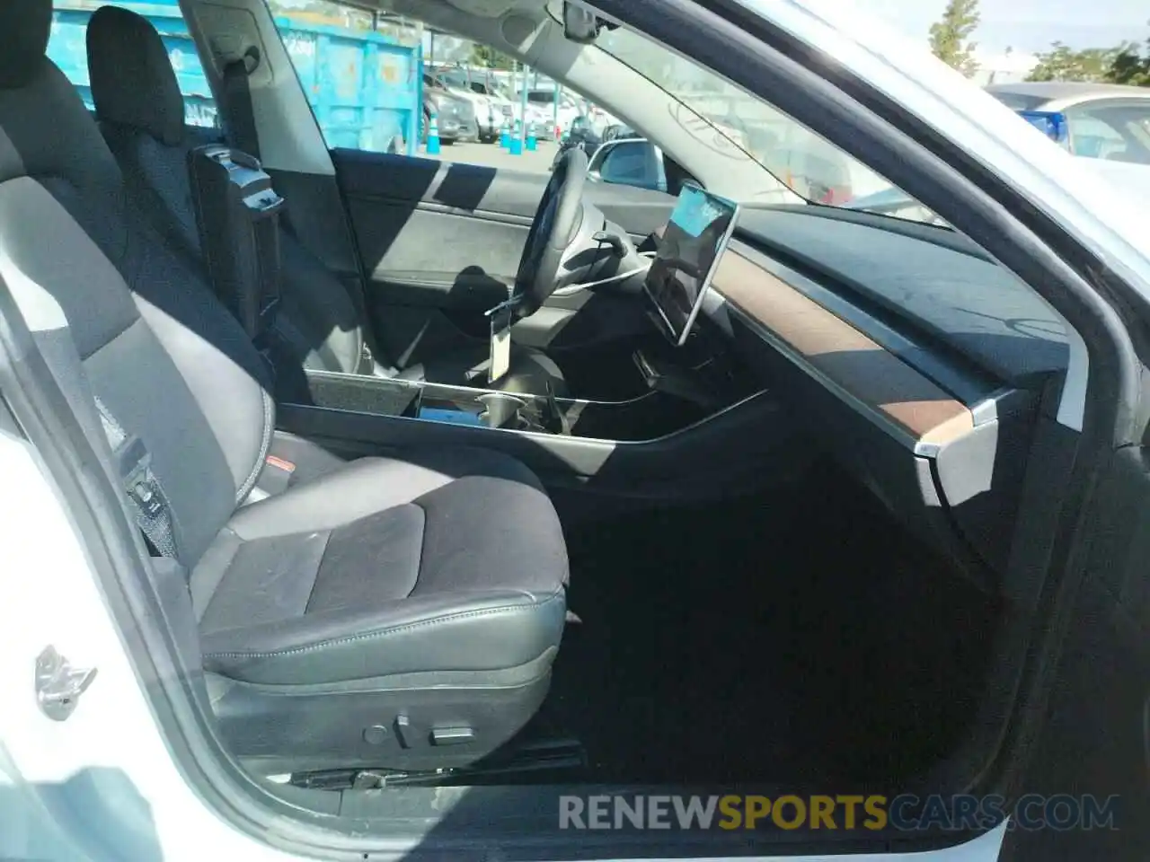 5 Photograph of a damaged car 5YJ3E1EA3KF483414 TESLA MODEL 3 2019