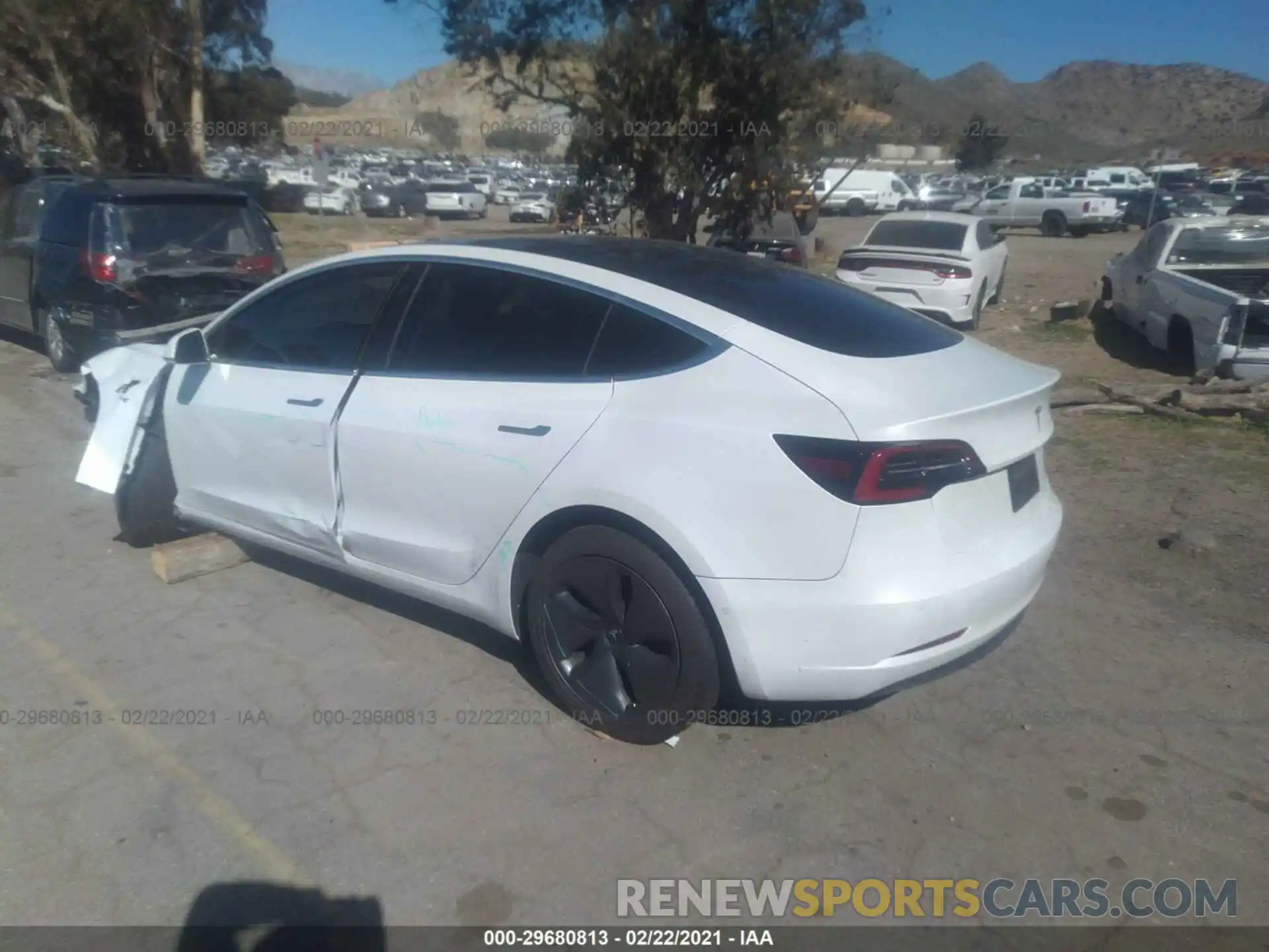 3 Photograph of a damaged car 5YJ3E1EA3KF485213 TESLA MODEL 3 2019