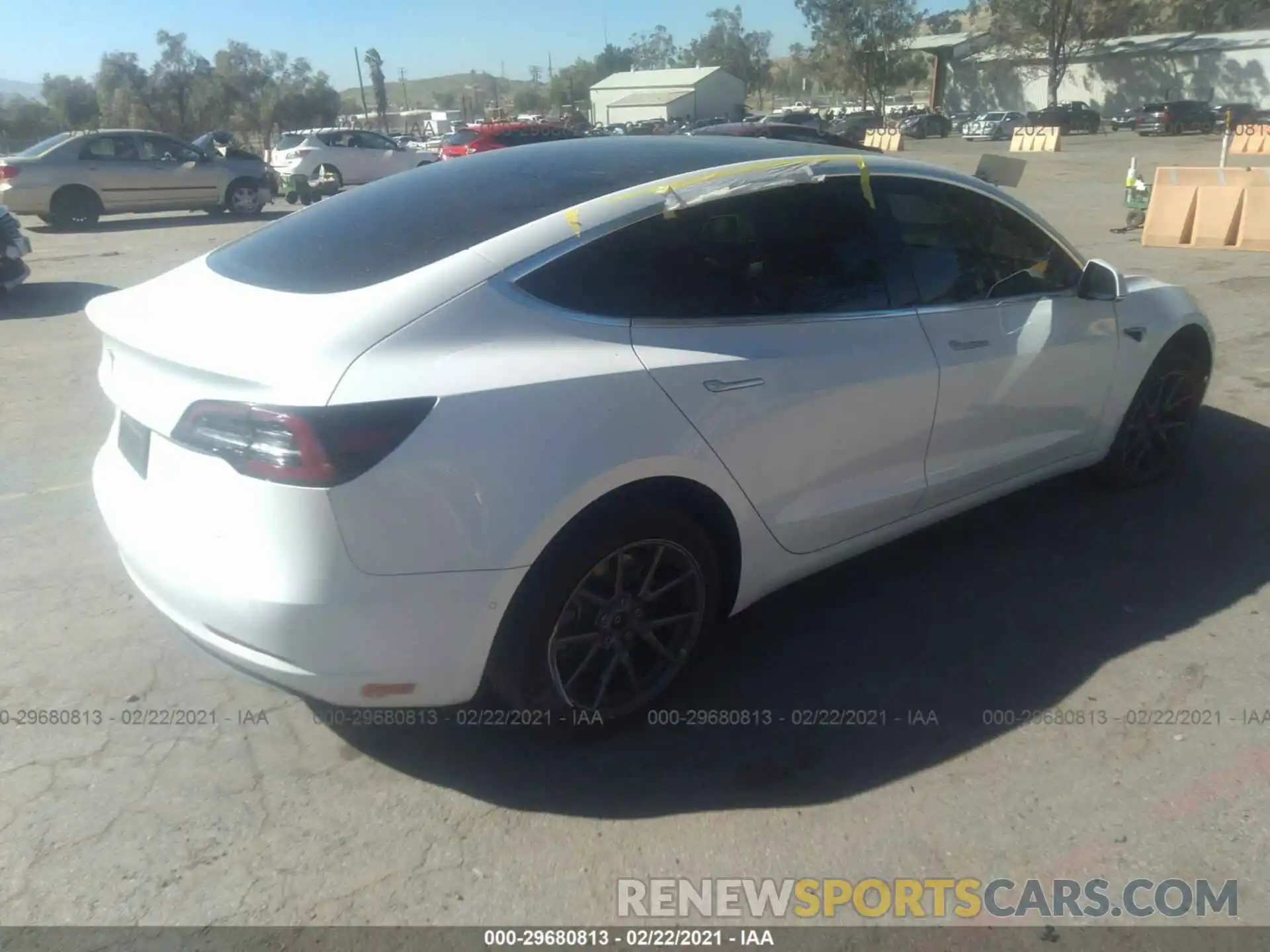 4 Photograph of a damaged car 5YJ3E1EA3KF485213 TESLA MODEL 3 2019