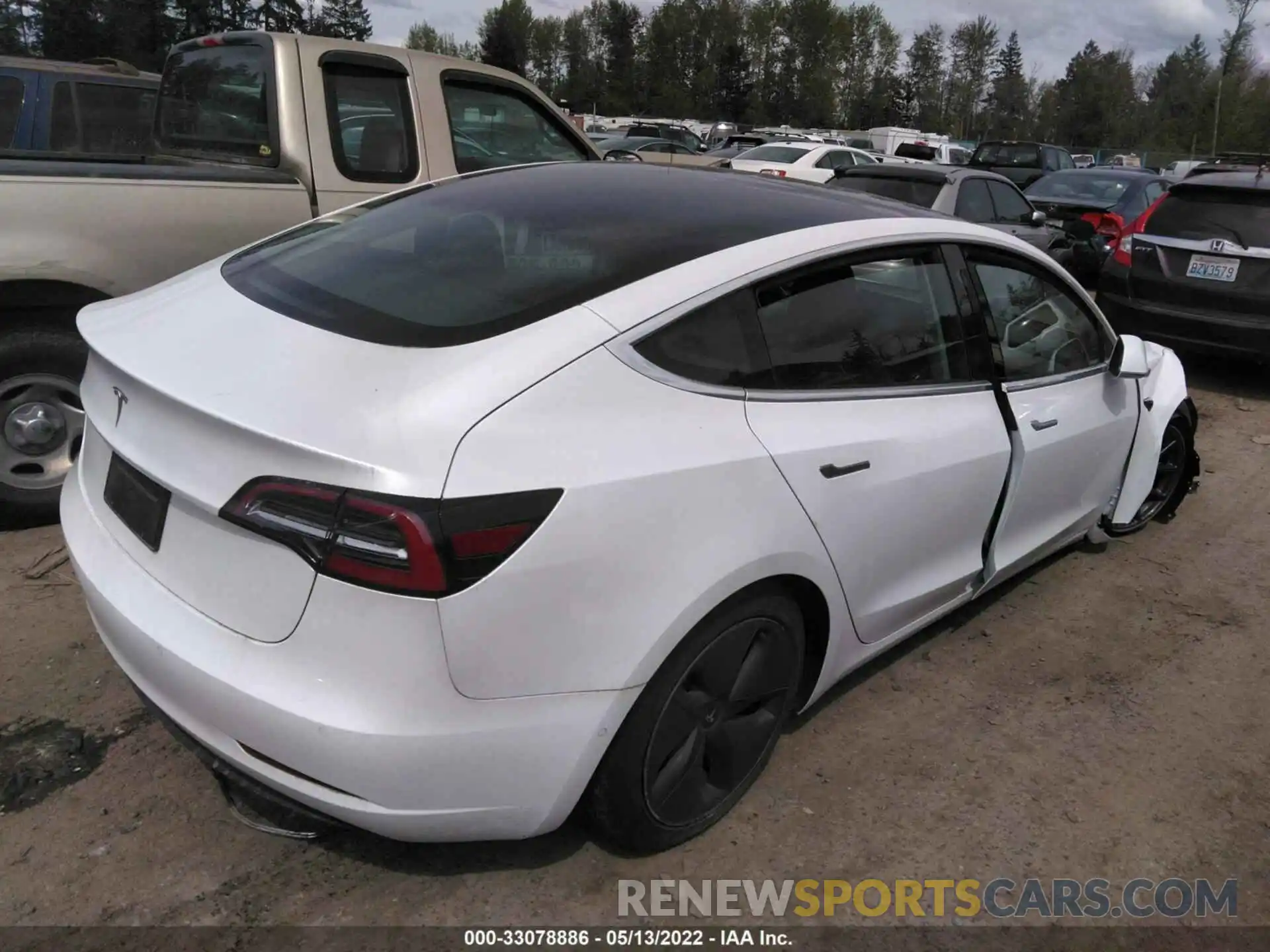 4 Photograph of a damaged car 5YJ3E1EA3KF485843 TESLA MODEL 3 2019