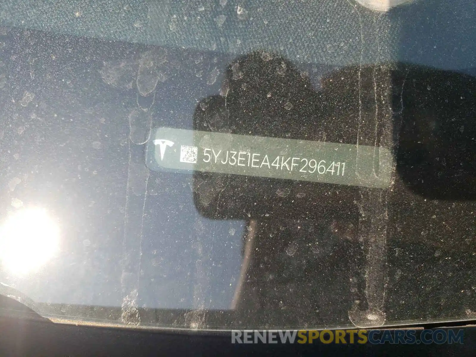 10 Photograph of a damaged car 5YJ3E1EA4KF296411 TESLA MODEL 3 2019