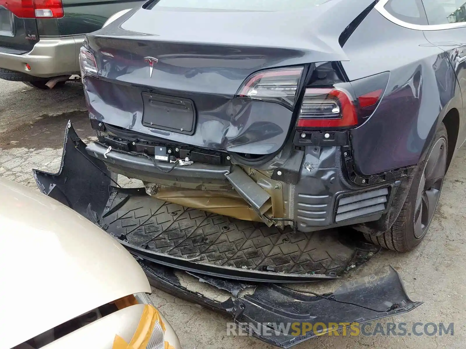 9 Photograph of a damaged car 5YJ3E1EA4KF298305 TESLA MODEL 3 2019