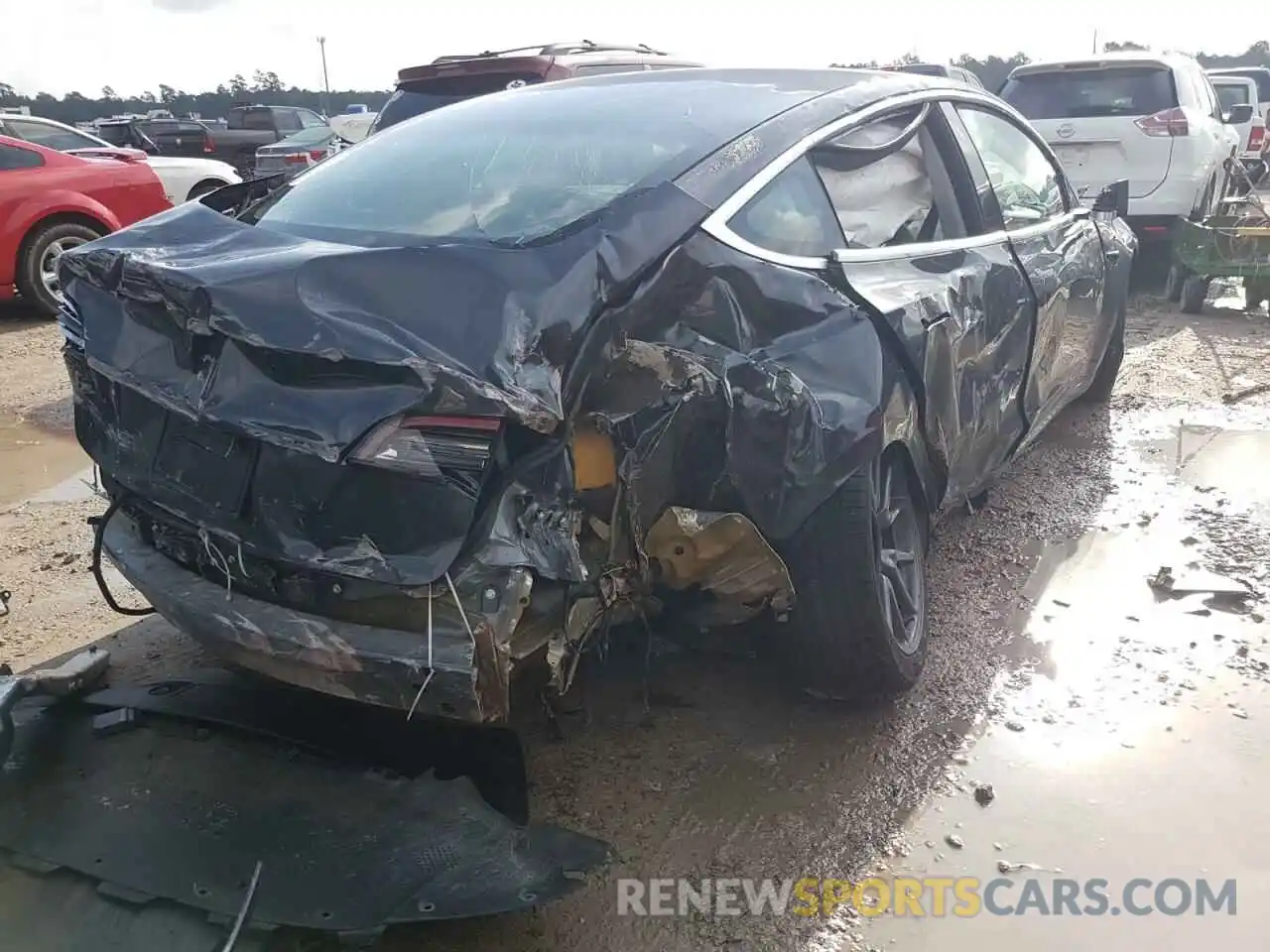 4 Photograph of a damaged car 5YJ3E1EA4KF298787 TESLA MODEL 3 2019