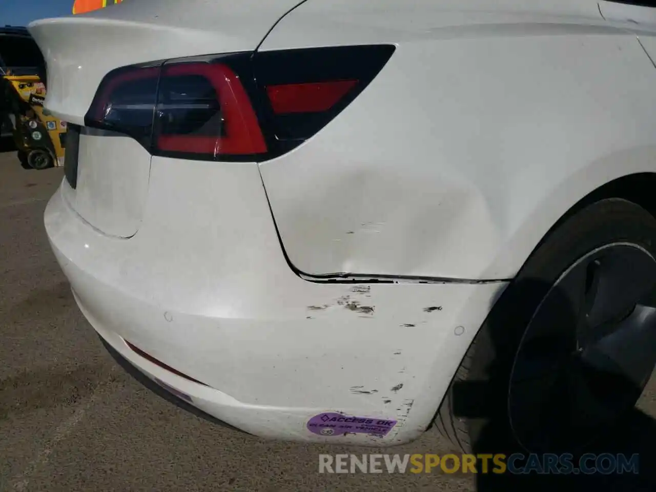 9 Photograph of a damaged car 5YJ3E1EA4KF309805 TESLA MODEL 3 2019