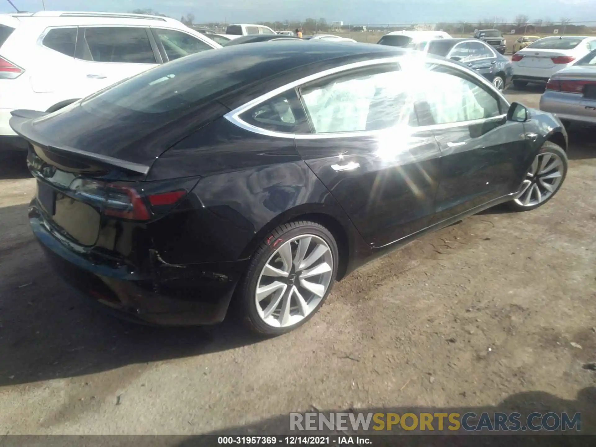 4 Фотография поврежденного автомобиля 5YJ3E1EA4KF315085 TESLA MODEL 3 2019