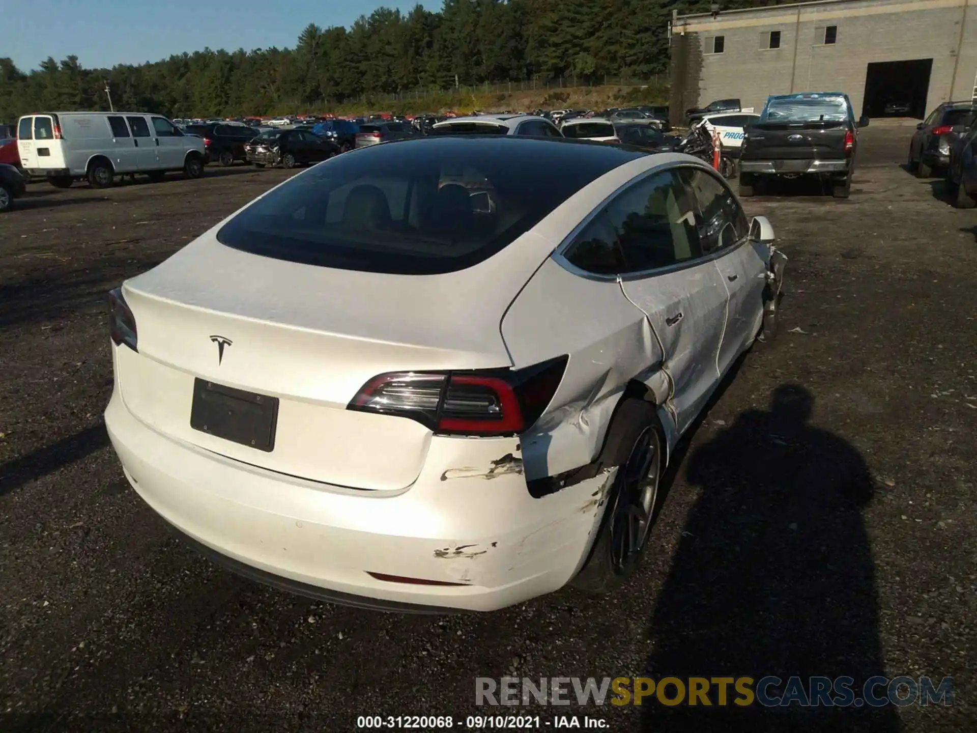 4 Photograph of a damaged car 5YJ3E1EA4KF326510 TESLA MODEL 3 2019