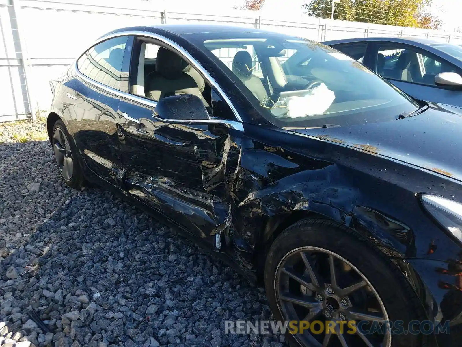 9 Photograph of a damaged car 5YJ3E1EA4KF328550 TESLA MODEL 3 2019